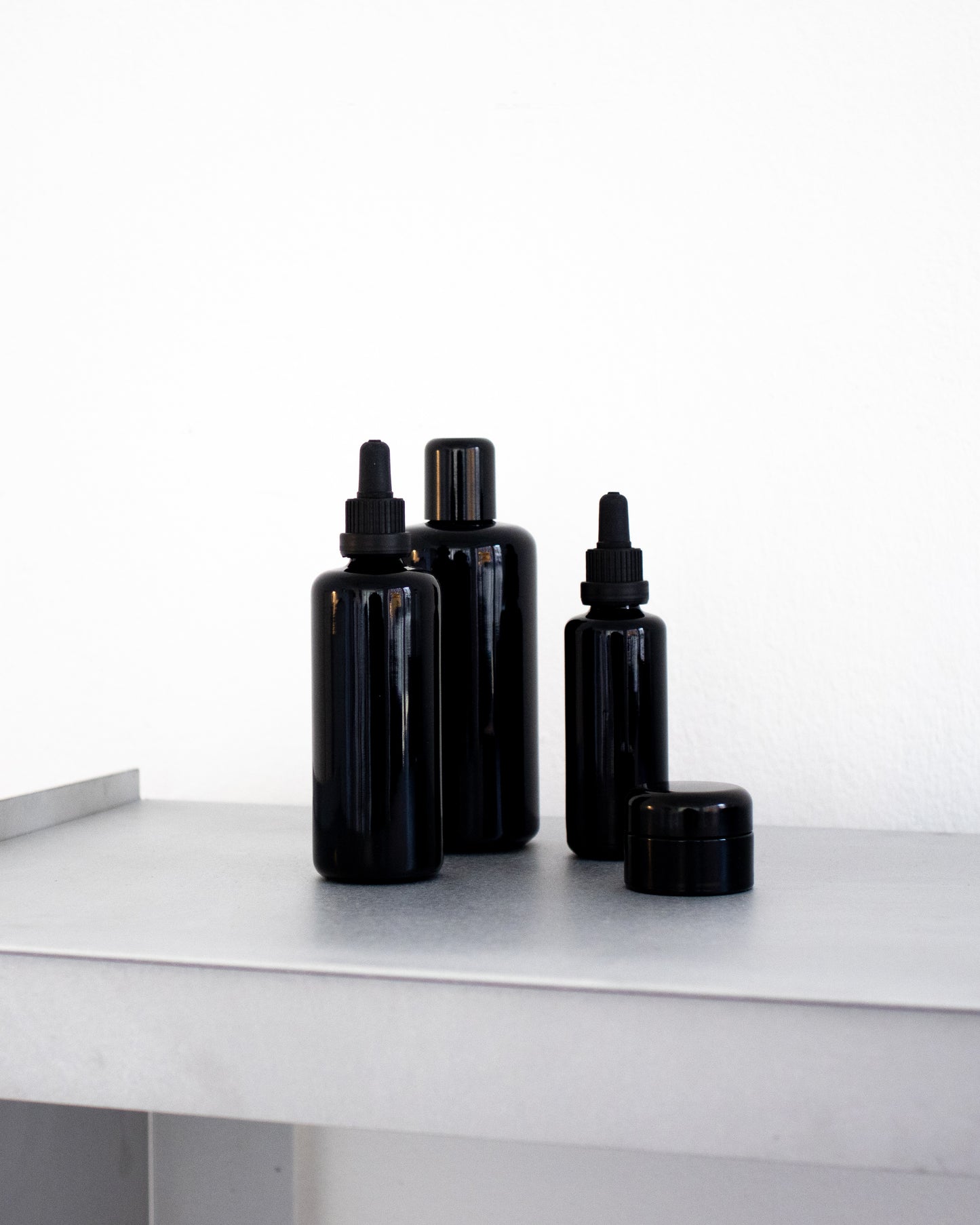 REFILL Glasflaschen mit Deckel | Pipette
