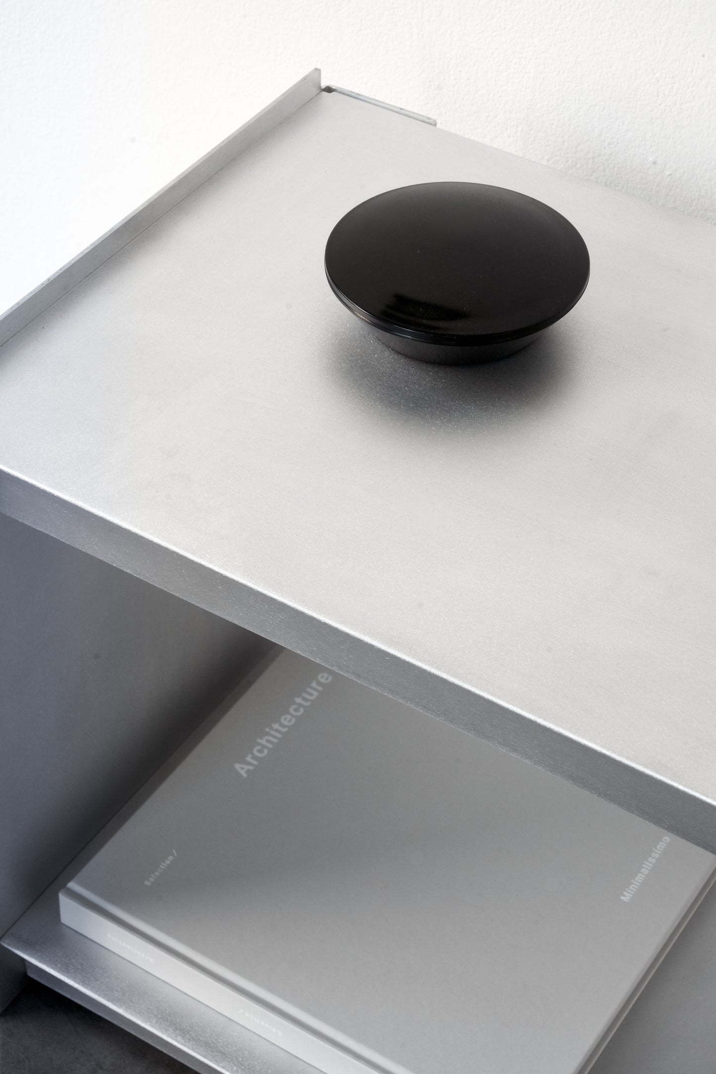 PLIÉ side table