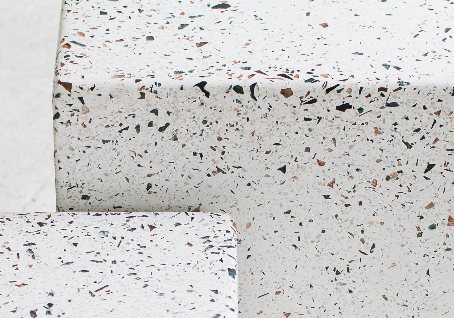 TERRAZZO Beistelltische