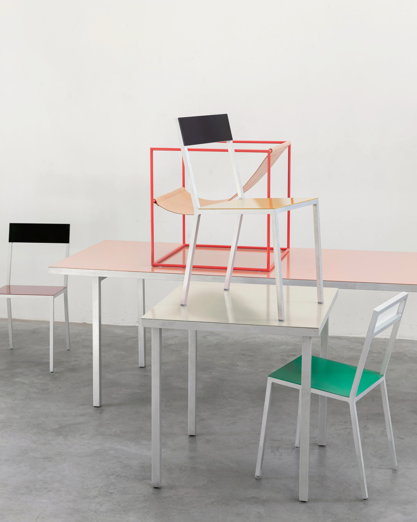 ALU DINING TABLE | S