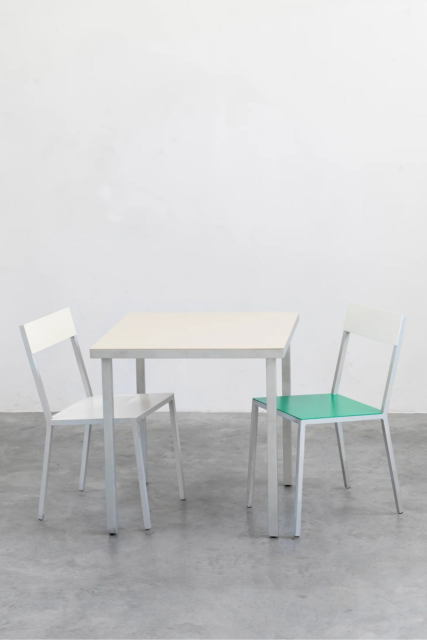 ALU DINING TABLE | S