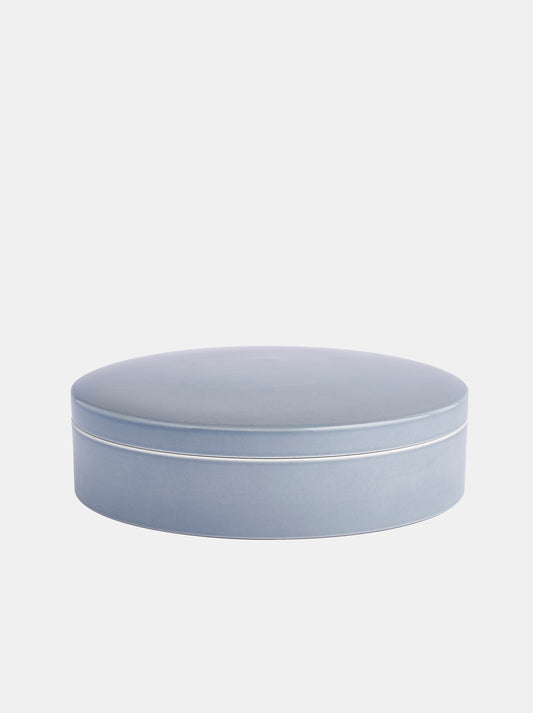 CONTAIN porcelain jars