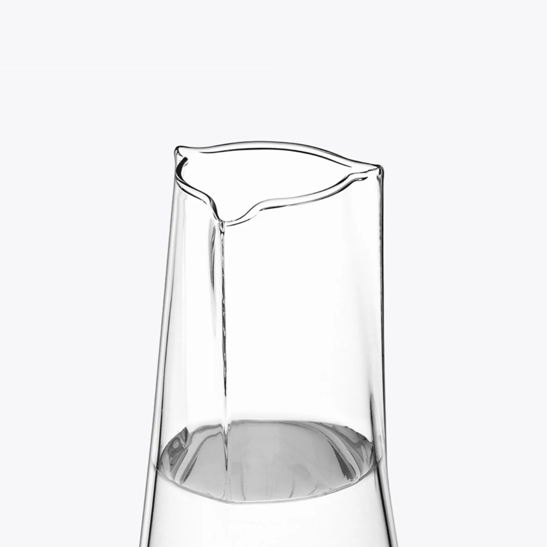 Designer Carafe BUS.Group limited edition designer glass carafe by Christian Metzner ...
